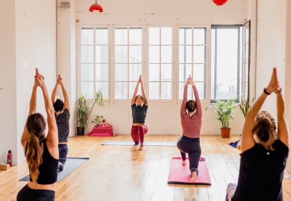 Imagen de cabecera de Yoga Alegre y Cooperativo